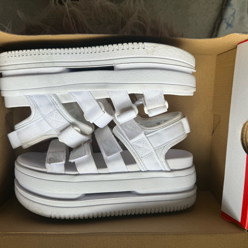 Nike Red Icon Classic Sandals